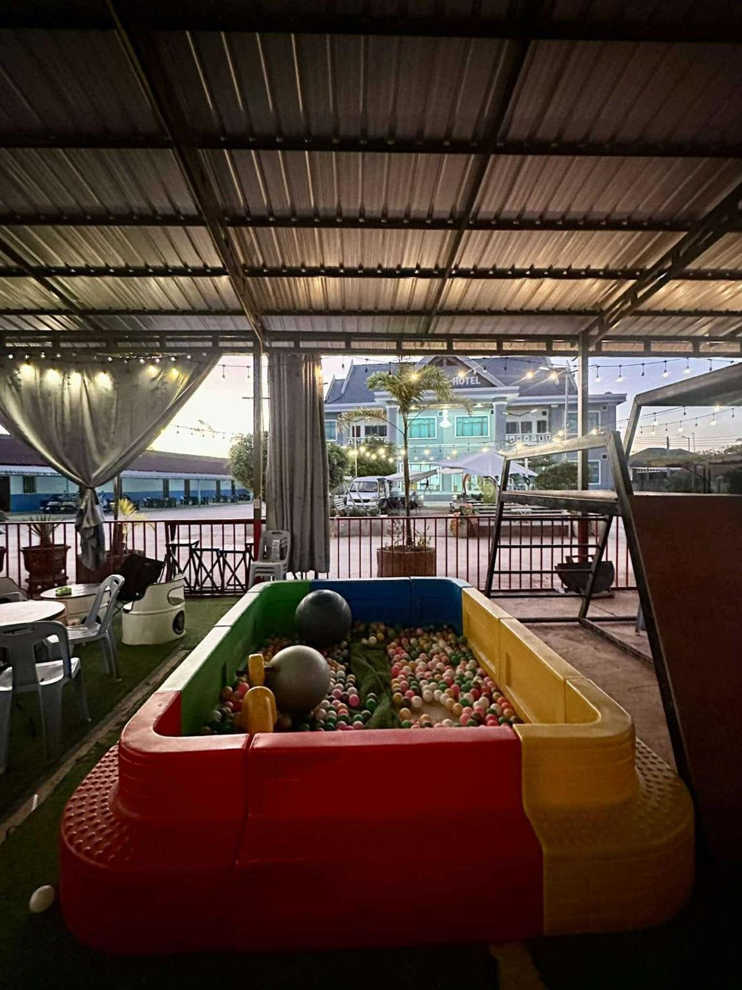 Tulip Hotel Luang Namtha Buitenkant foto